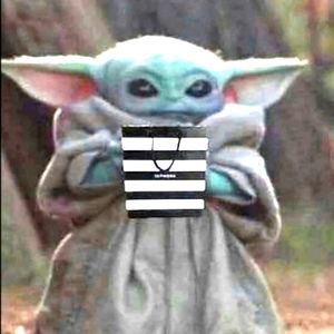 Me getting my free Sephora birthday gift